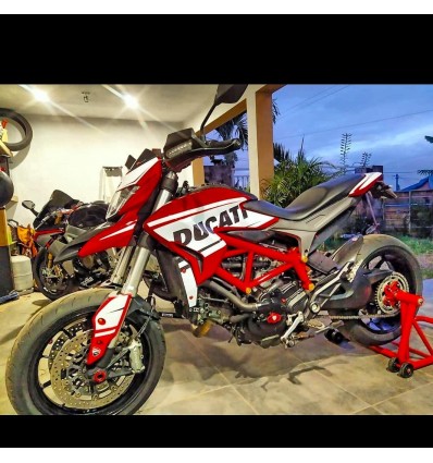 HYPERMOTARD 821 TRIBUTE